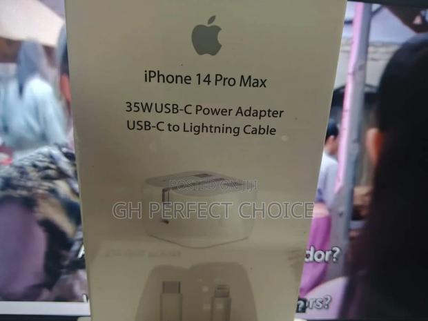 Chargehub Pro iPhone Type C Fast Charger · Photo 2