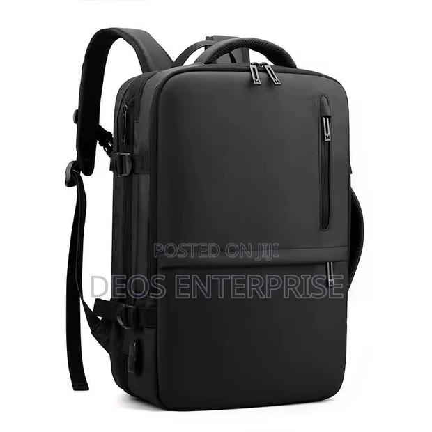 New Waterproof 17 Inch Laptop Backpack for Sale · Photo 4