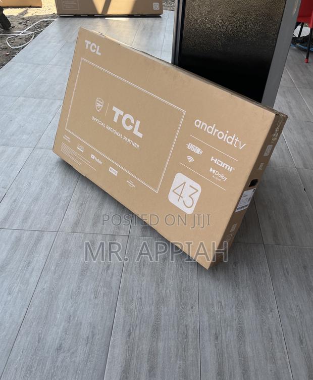 Premium Classic TCL 43” Smart Screen Television · Photo 4
