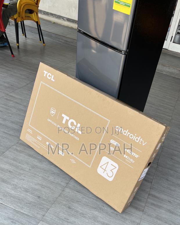 Premium Classic TCL 43” Smart Screen Television · Photo 3