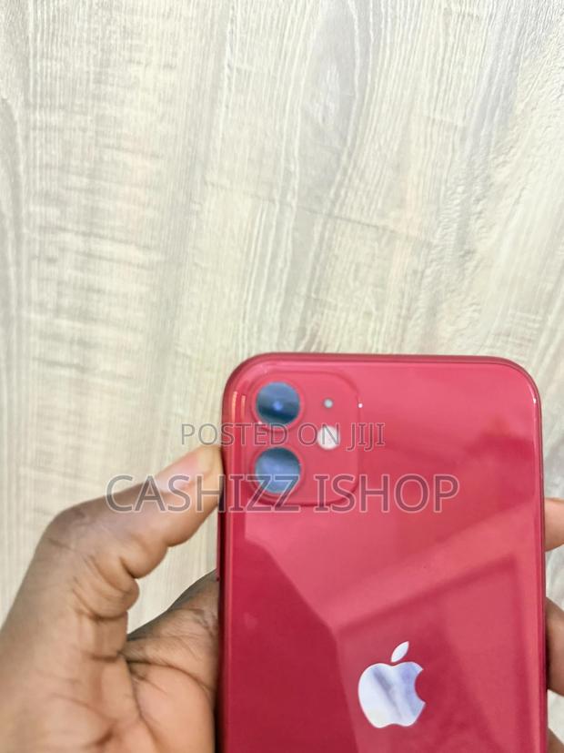 Apple iPhone 11 128 GB Red photo 3