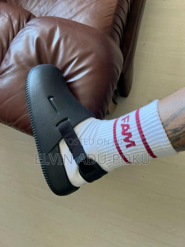Nike Calm Ultra Celso Thong Slippers · Photo 4
