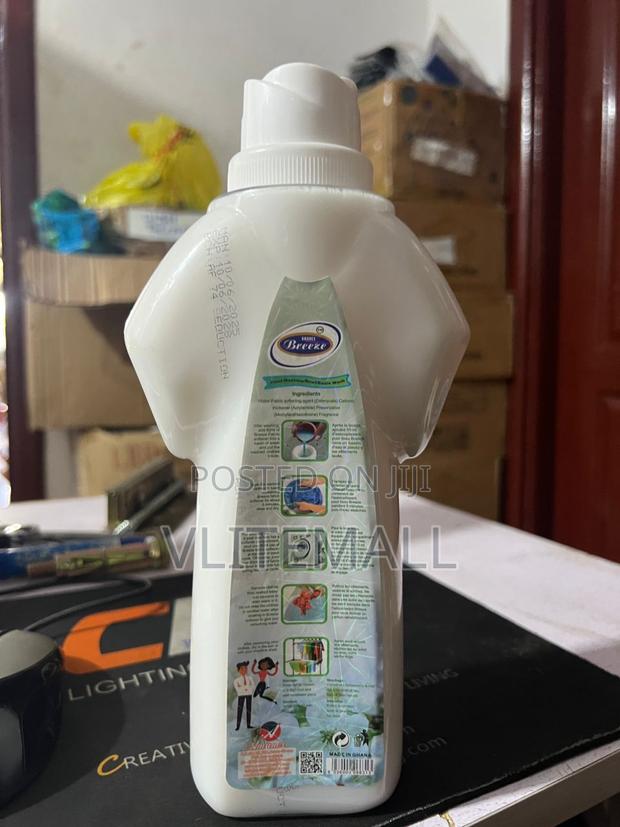 Breeze Fabric Softner · Photo 4