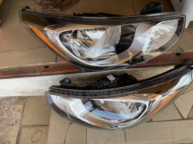 Hyundai Accent 2012-2017 Headlights Used photo 2
