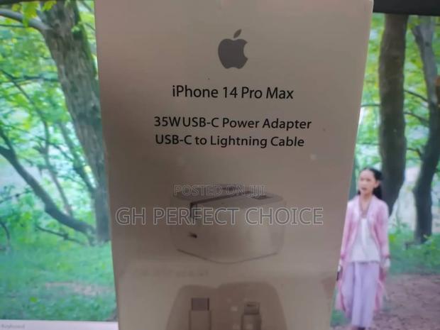 Chargesync Pro iPhone Type C Charger · Photo 2