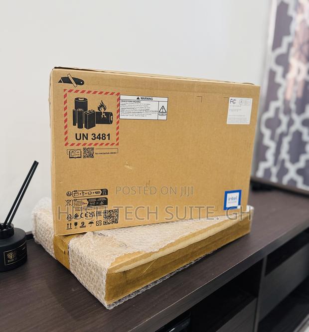 New Laptop HP ZBook Firefly 16 G10 16GB Intel Core I5 SSD 256GB photo 2