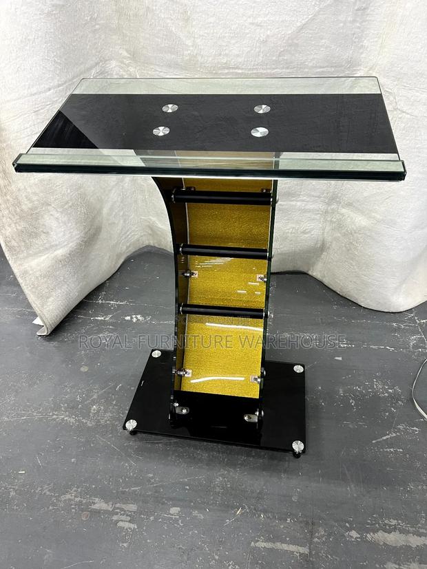 Fully Tempered Glass Curved Preaching Pulpit · Photo 4