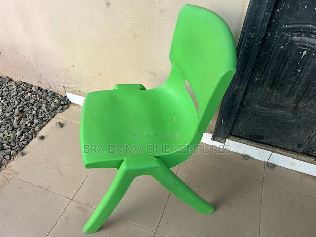 Imported Students Chairs For Upper Primary · Photo 4
