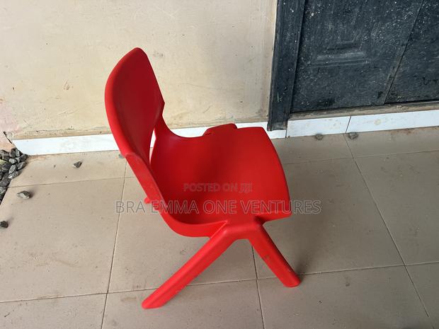 Preschool Plastic Chairs · Photo 4