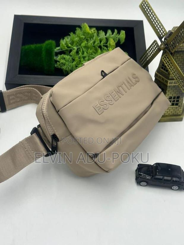 Essentials Side Bags “Unisex” · Photo 4