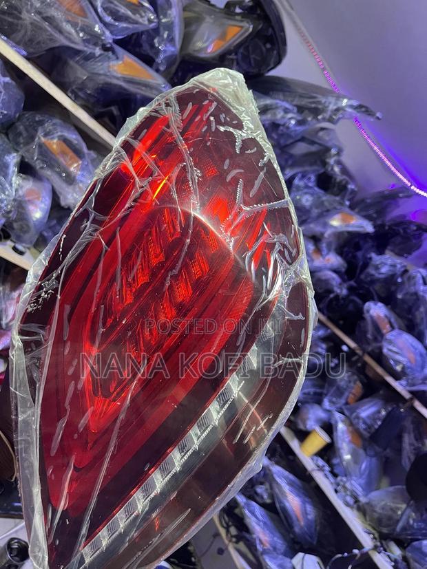 Mercedes Benz C300 W205 2015,2016,2017,2018 Taillight