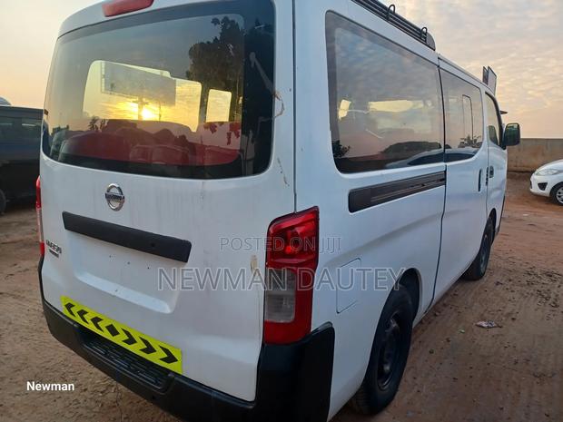 Nissan NV200 2010 White