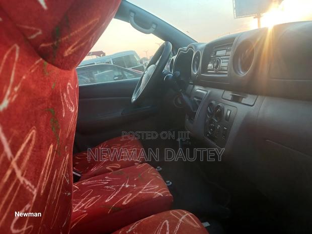 Nissan NV200 2010 White