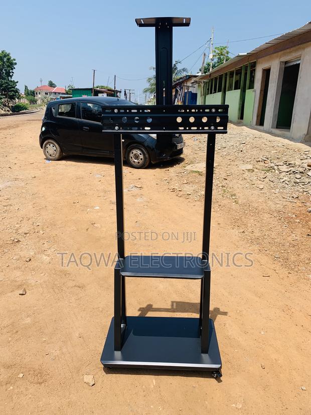 Convenient 32-75 Inch Mobile Tv Bracket · Photo 2