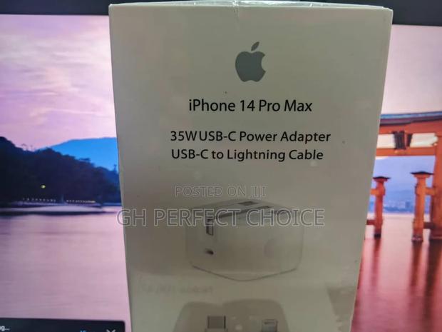 Chargemax Pro Fast iPhone Type C Charger · Photo 1