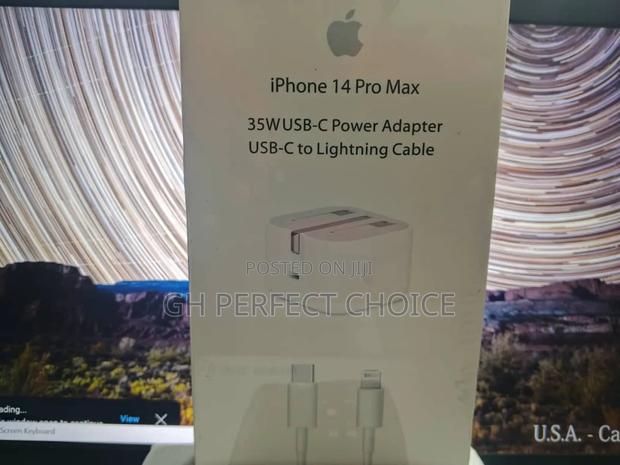Turbopower Pro Fast Charging iPhone Type C Charger · Photo 2
