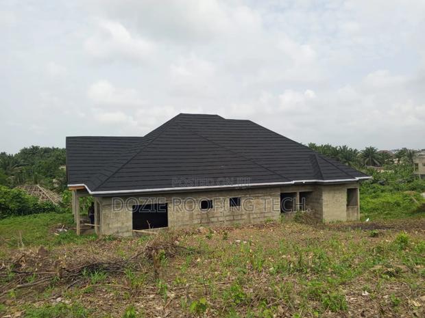 Black Shingle Eurotiles Design · Photo 4