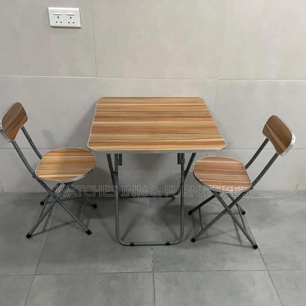 Folding Table With 2 Chairs · Photo 2