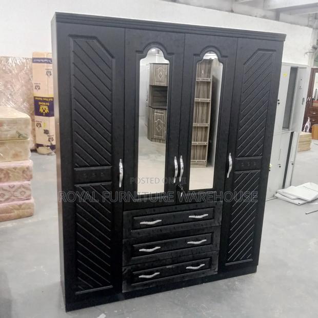 4 Doors Opening Wardrobe · Photo 3