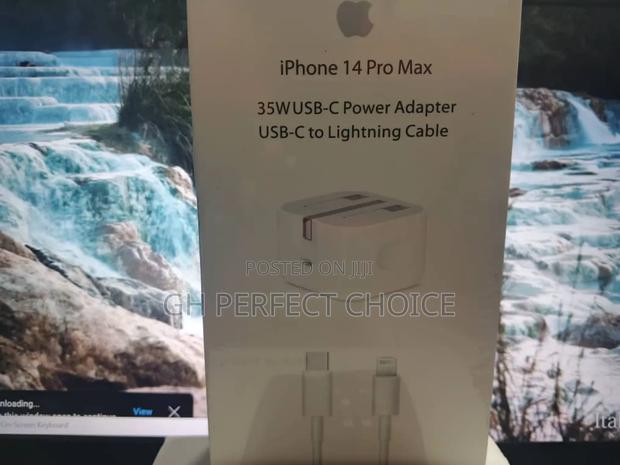 Chargeflex Fast iPhone Type C Charger · Photo 2