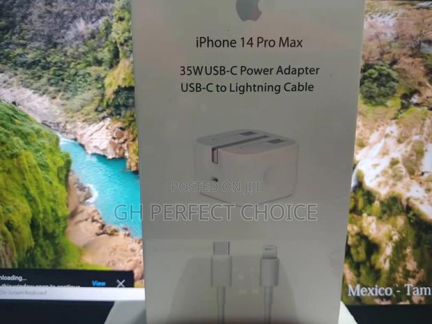 Powergenie 2.0 Fast iPhone Type C Charger · Photo 1