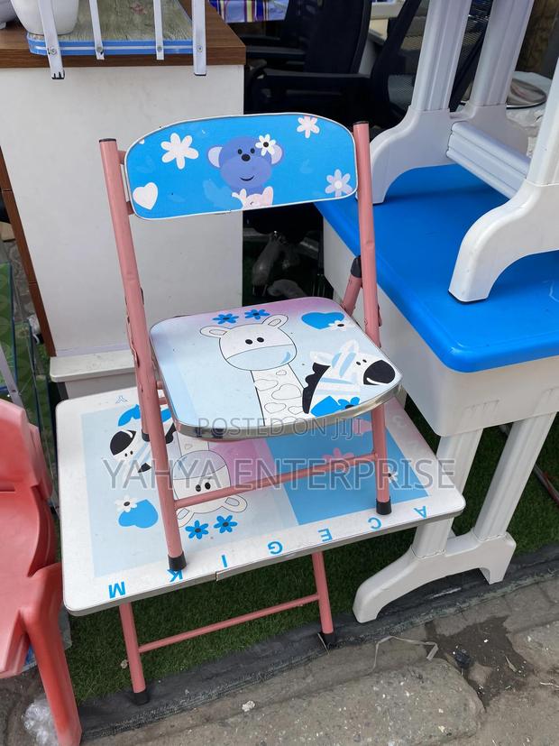 Foldable Kids Table N Chair · Photo 2