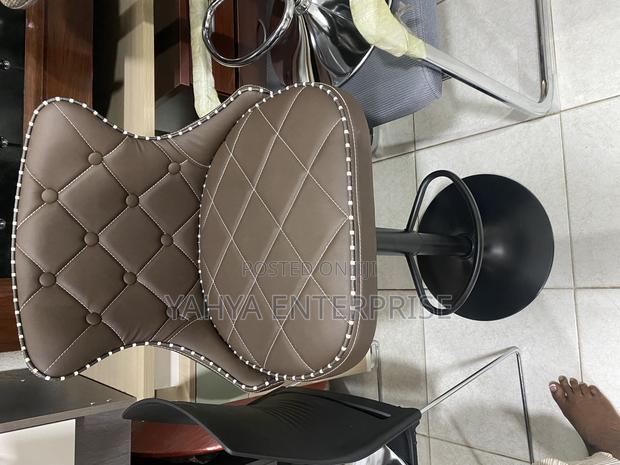 Adjustable Bar Chair · Photo 2