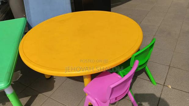 Round Pre School Table Available for Sale · Photo 2