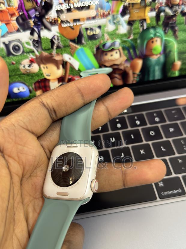 Apple Watch Se 2nd Generation photo 3