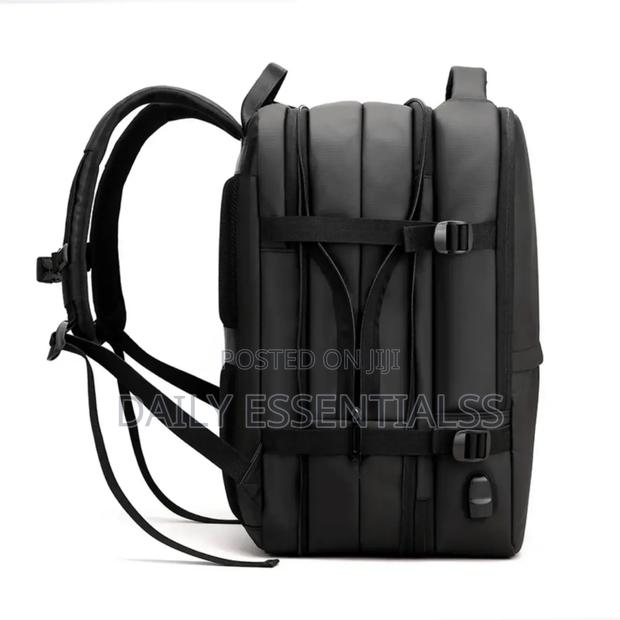 Anti Theft Usb Charging Backpack · Photo 3