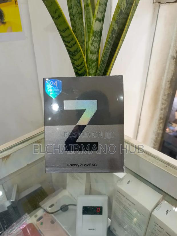 New Samsung Galaxy Z Fold 3 256 GB Black