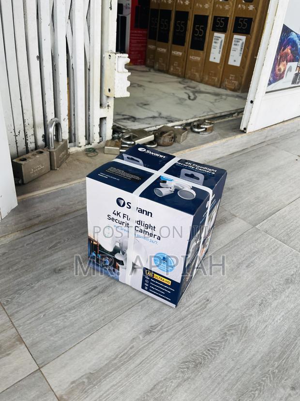 Choose Swann Ultra Hd Floorlight Security Camera(White) · Photo 2