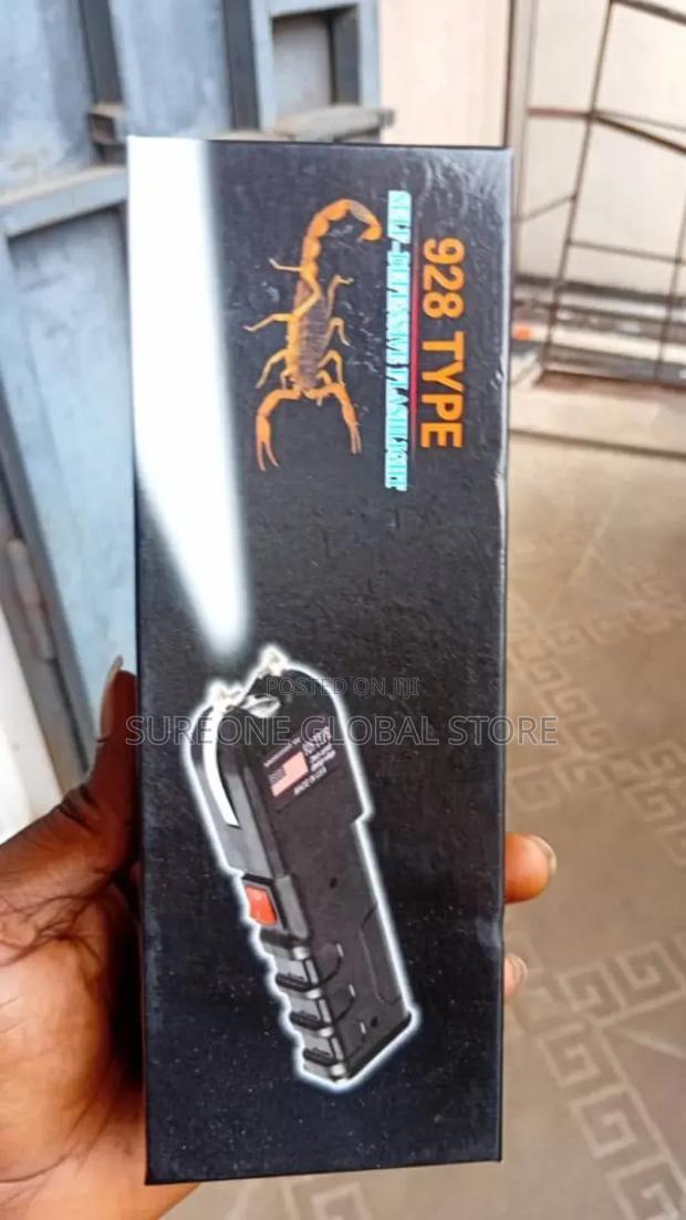 Tactical Flashlight Survival Handheld · Photo 2
