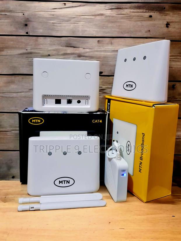 Zte Universal Portable Router With Power Bank · Photo 2