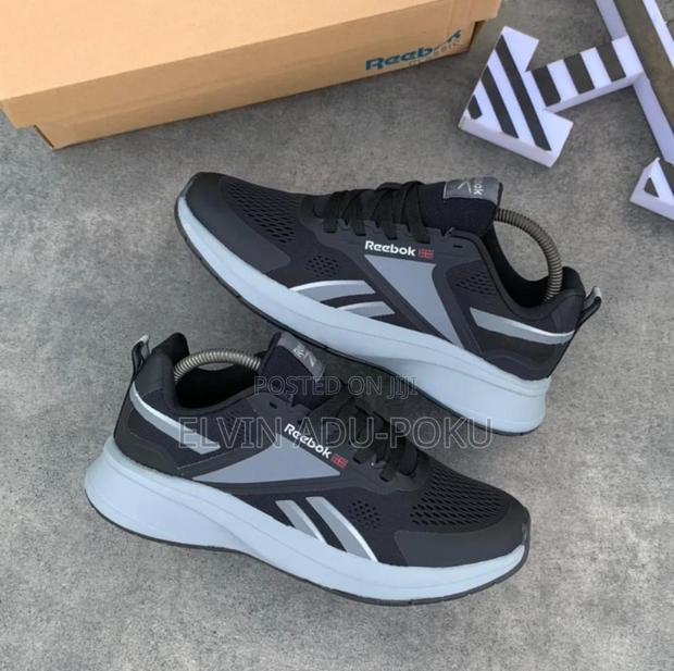 Reebok Classic Leather 2400 Sneakers · Photo 3