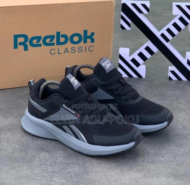 Reebok Classic Leather 2400 Sneakers · Photo 4