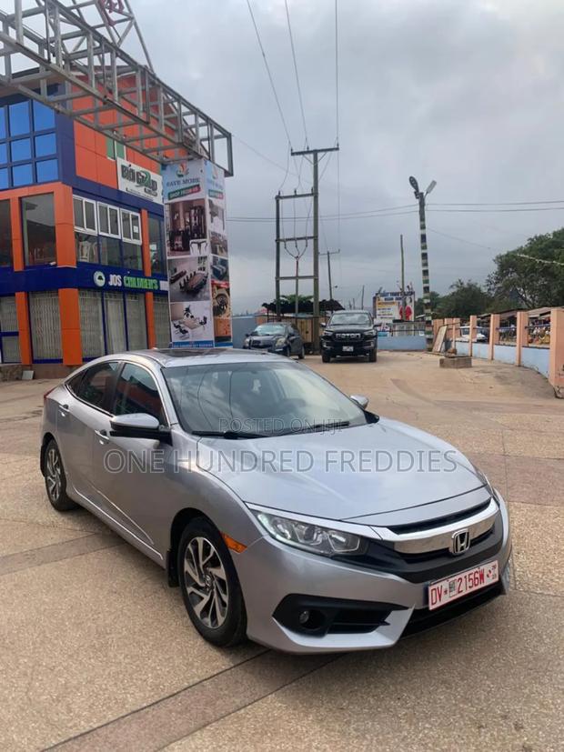 Honda Civic EX Sedan 2018 Silver