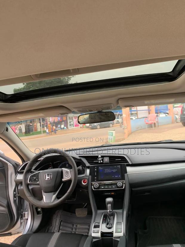 Honda Civic EX Sedan 2018 Silver