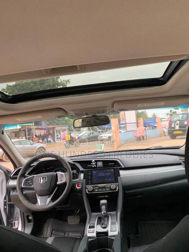 Honda Civic EX Sedan 2018 Silver