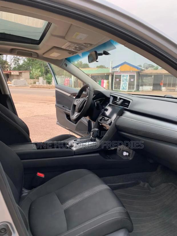 Honda Civic EX Sedan 2018 Silver