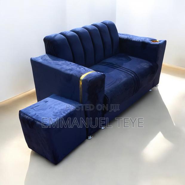 2 in One Sofa With Cofee Table · Photo 3