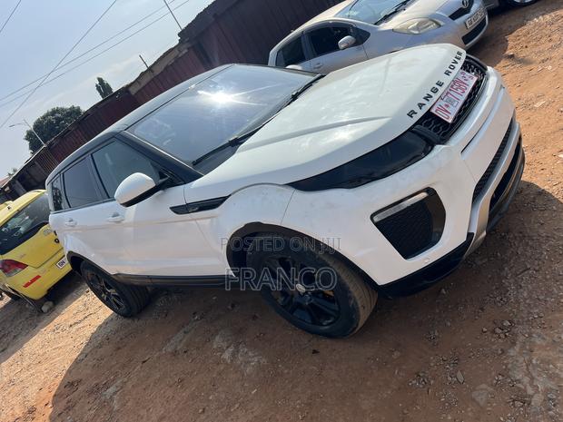 Land Rover Range Rover Evoque HSE Dynamic 4x4 5-Door 2018 White