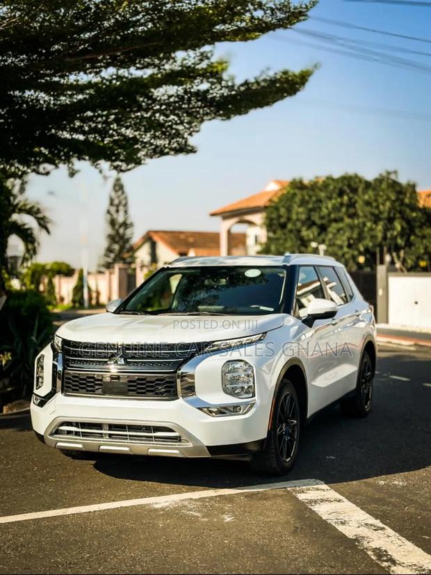 Mitsubishi Outlander Sport SE Special Edition 2022 White