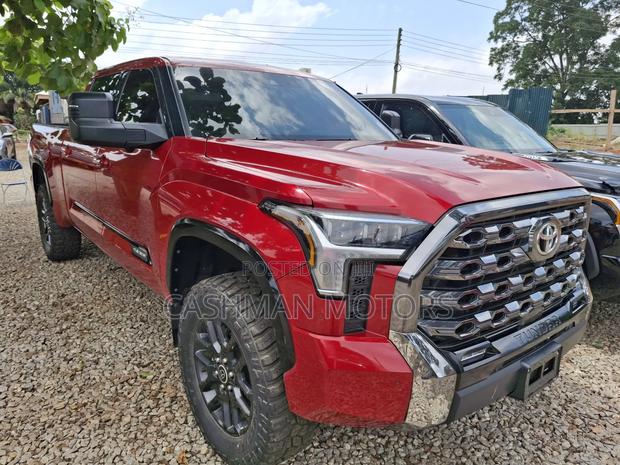 Toyota Tundra Platinum CrewMax 6.5' Bed 2023 Red