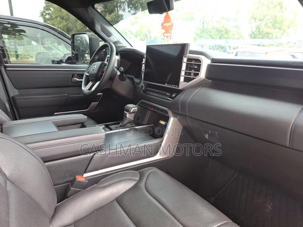 Toyota Tundra Platinum CrewMax 6.5' Bed 2023 Red