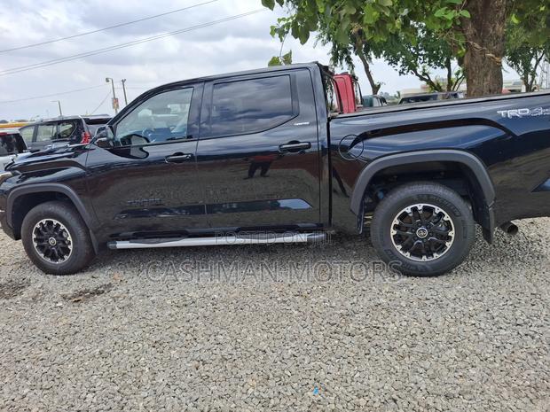 Toyota Tundra Limited Double Cab 6.5' Bed 2024 Black