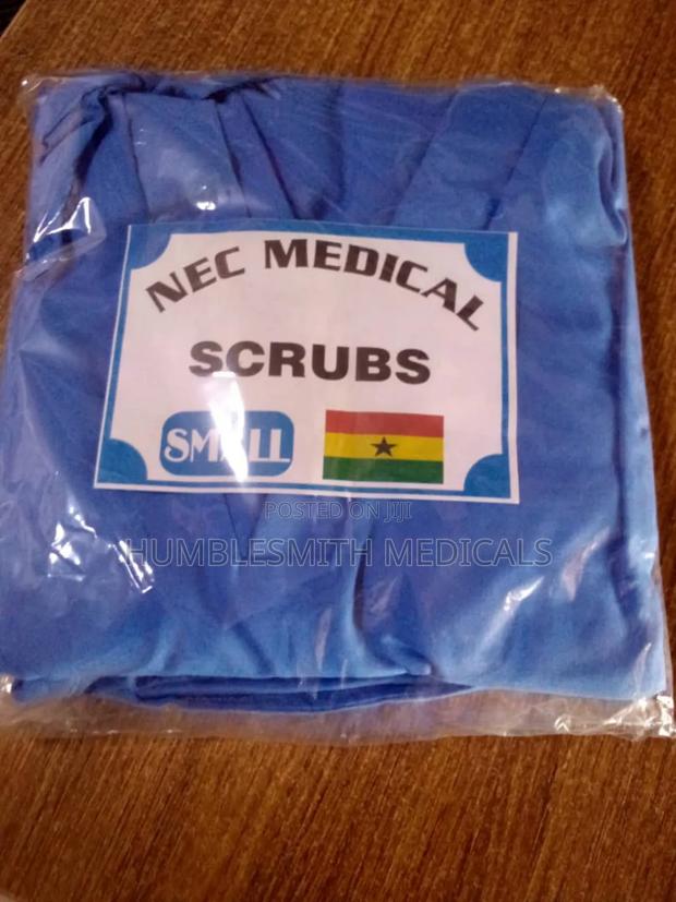 Medical/Doctor's Scrubs (All Sizes) · Photo 3
