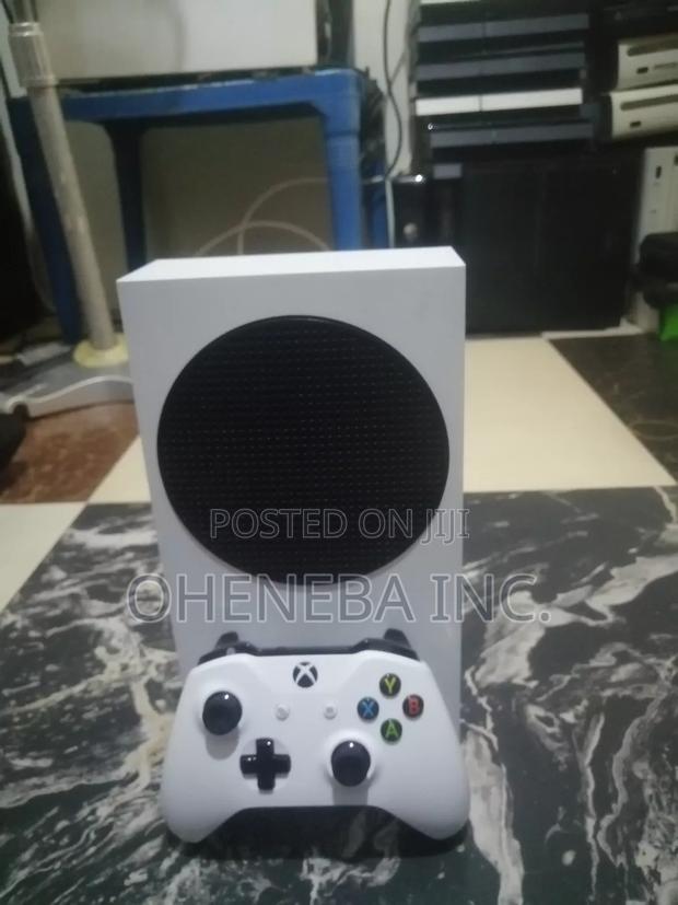 Xbox Series S Console photo 3