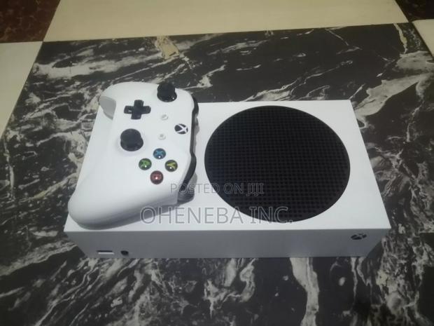 Xbox Series S Console photo 5
