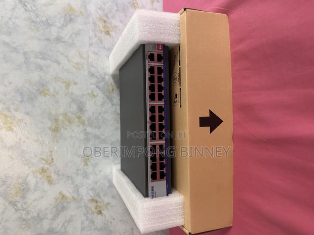 Poe Switch 24 Ports photo 3